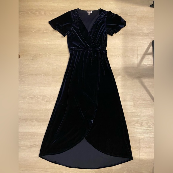 chelsea28 velvet midi dress